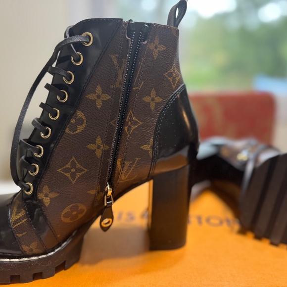 Louis Vuitton Patent Calfskin Monogram Star Trail Ankle Boots Size 37.5 Black - Picture 13 of 16
